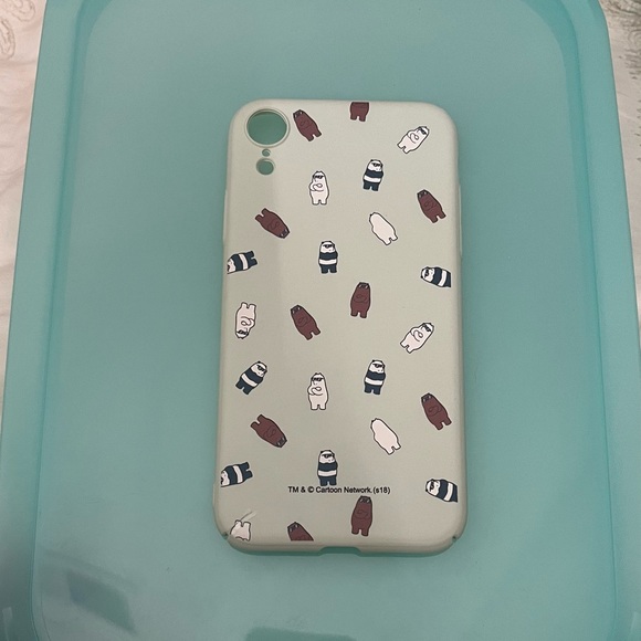 IPHONE XR: TM and Cartoon Network case. - Picture 2 of 6